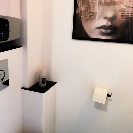 Chic & Elegant Proche De La Apartman