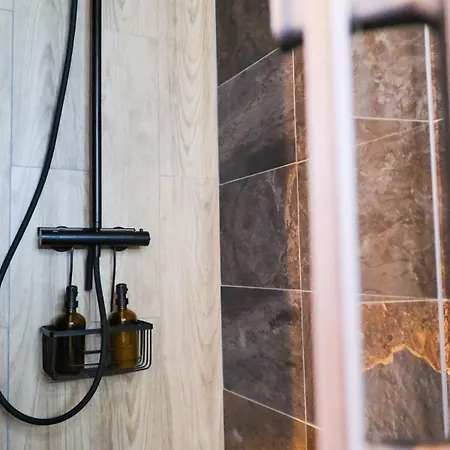 Apartman Chic & Elegant Proche De La Yffiniac